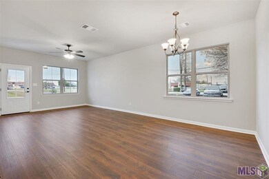 916 W Elrem St, Gonzales, LA 70737 - photo 4