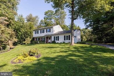 821 Hunters Run Rd, Pottstown, PA 19465 - photo 3