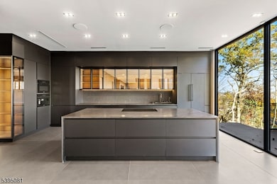 8 Flintlock Ct, Totowa, NJ 07512 - photo 5