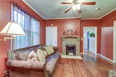 Snuggle up Just a few steps away from kitchen