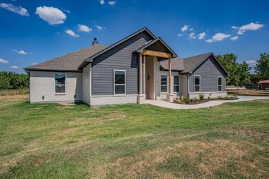 110 Bluegrass Trail, Springtown, TX 76082 - photo 3