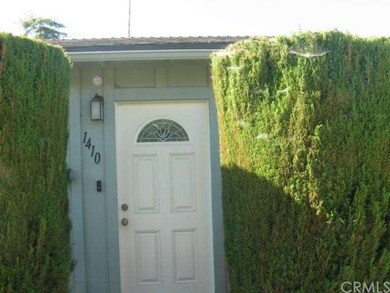 Entrance to Front Unit