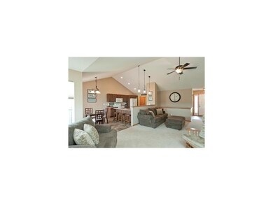 2508 Woodhill Dr SW, Cedar Rapids, IA 52404 - photo 2