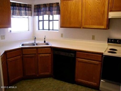 4863 kitchen 3 909