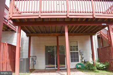 13615 Red Squirrel Way, Herndon, VA 20171 - photo 2