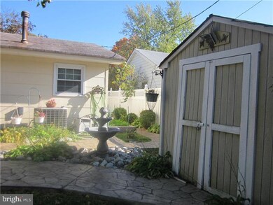 10 Garrison Cir, Willingboro, NJ 08046 - photo 3