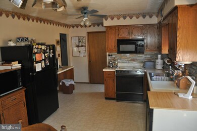 2153 Battlefield Rd, Strasburg, VA 22657 - photo 4