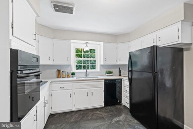 3416 Fiddlers Green, Falls Church, VA 22044 - photo 4