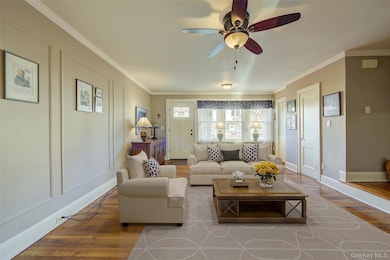 67-118 Dartmouth St, Flushing, NY 11375 - photo 3