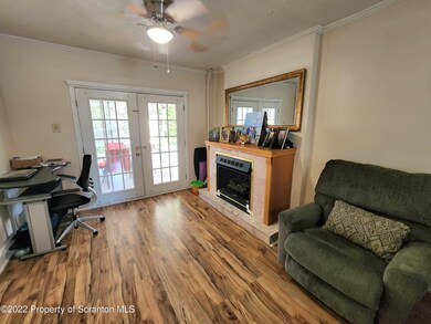 370 N Hyde Park Ave, Scranton, PA 18504 - photo 6