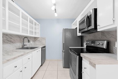 1301 SW 134th Way unit B104, Pembroke Pines, FL 33027 - photo 5