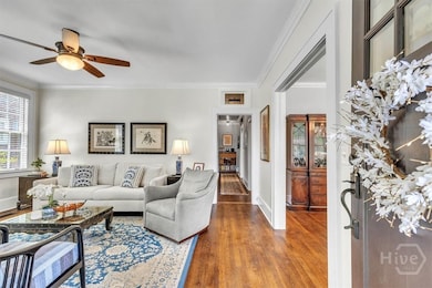 Original hardwood floors thorughout