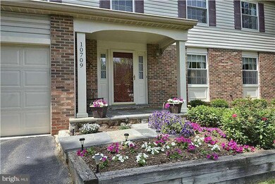 10709 Misty Moon Place, Germantown, MD 20876 - photo 4