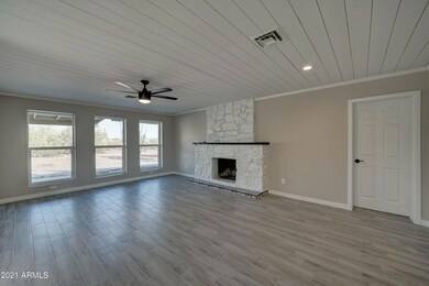 5435 E 12th Ave-16