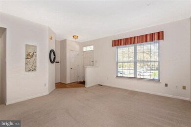 13118 Shamrock Glen Dr, Germantown, MD 20874 - photo 5