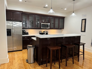 Matching Black & Stainless Steel Appliances