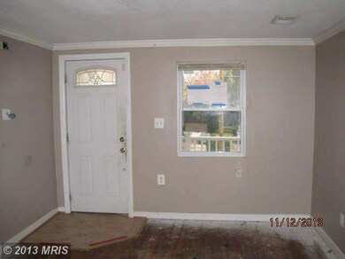 6721 Clinglog St, Capitol Heights, MD 20743 - photo 2