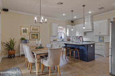 9-web-or-mls-305 Kaiser Dr-9