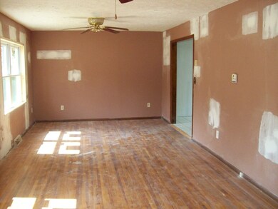 1174 SE 4th St, Linton, IN 47441 - photo 6