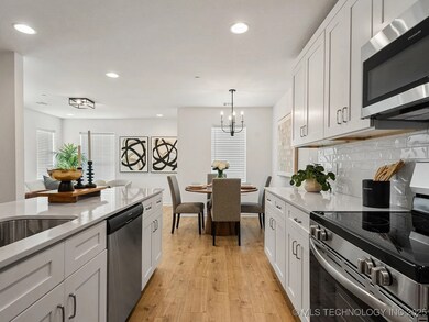 3405 N 1st St unit A504, Broken Arrow, OK 74012 - photo 7