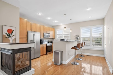 009_-de14a9de47f8_j upper 249