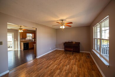 355 Holly Marie Dr, Mount Washington, KY 40047 - photo 4