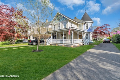 44 Irving Pl Red Bank