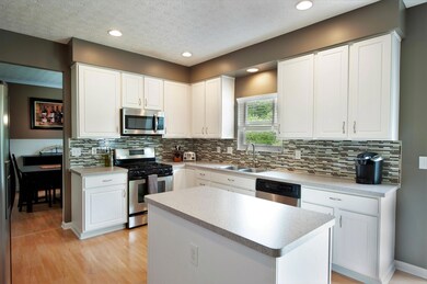 Kitchen (additional view)
