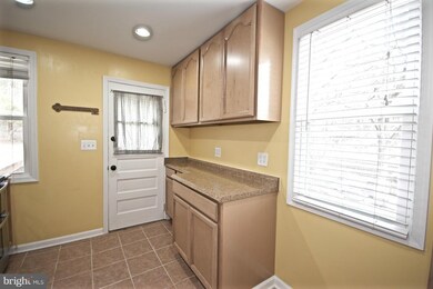 12529 Izaak Walton Dr, Bristow, VA 20136 - photo 3