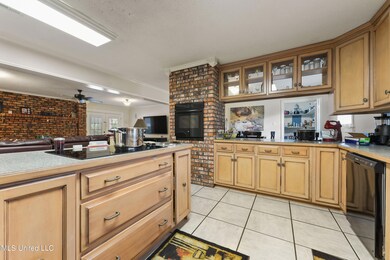 13217 Three Oaks Dr, Moss Point, MS 39562 - photo 5