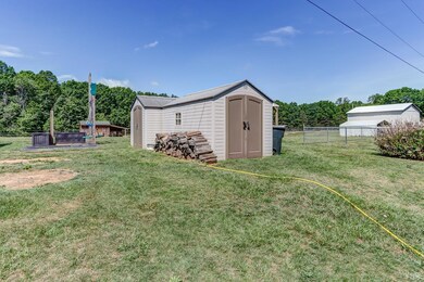 266 Stonewall Rd, Concord, VA 24538 - photo 7