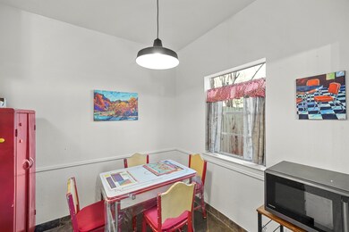 Breakfast area could easily seat a 6 person table