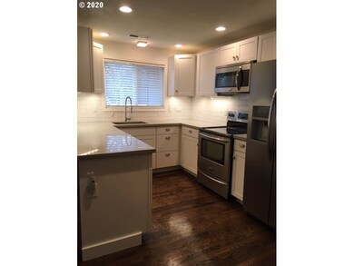 2065 Tumwater St, West Linn, OR 97068 - photo 3