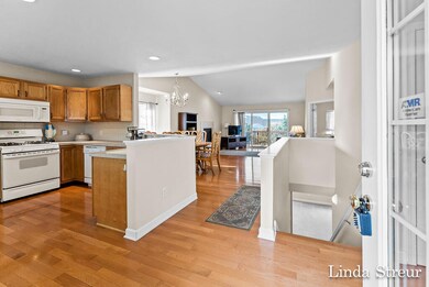 1103FountainviewCir10Lores