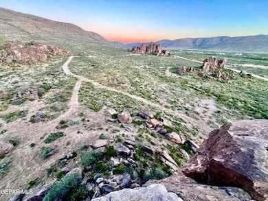 18541 Carinha Ave, El Paso, TX 79938 - photo 6