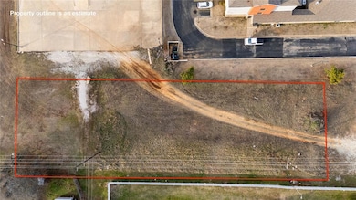 1105 Lonnie Abbott Blvd, Ada, OK 74820 - photo 4