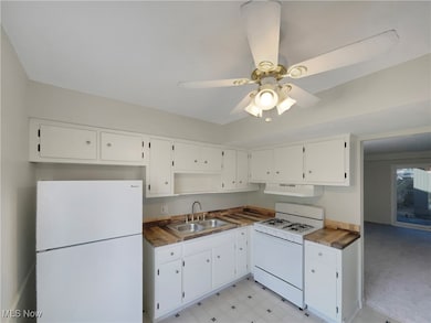 26617 Central Park Blvd unit 26617, Olmsted Falls, OH 44138 - photo 6