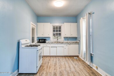 507 Laurel Street ONLINE LOW RES-6