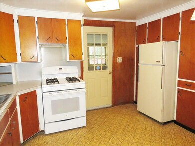 Kitchen includes appliances * door to side porch