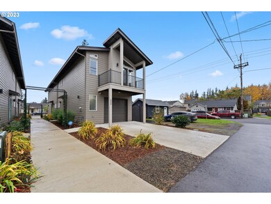 680 NW 3rd Ave, Canby, OR 97013 - photo 4