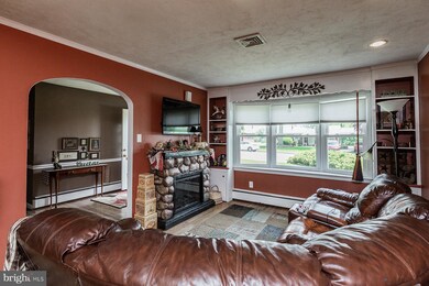 437 Maple St, Columbia, PA 17512 - photo 5