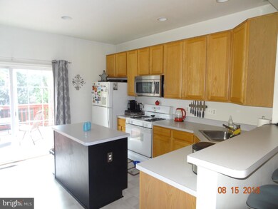 7618 Duneiden Ln, Manassas, VA 20109 - photo 2