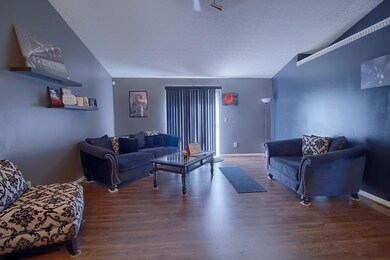 1246 Onslow Dr, Columbus, OH 43204 - photo 7