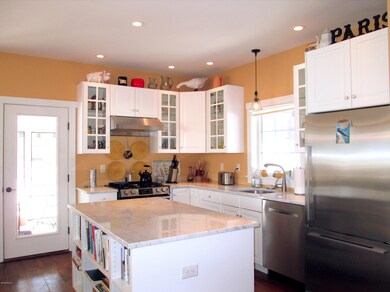 155 Maple Ave unit B, Great Barrington, MA 01230 - photo 3