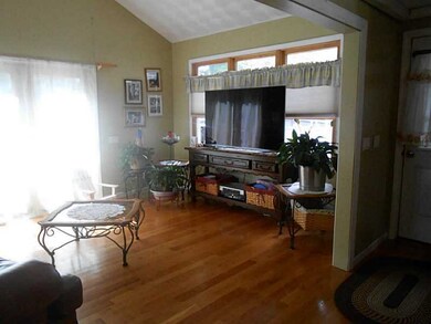 4 Oakdale St, Smithfield, RI 02917 - photo 4