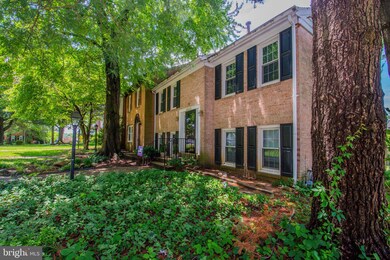 5846 Morningbird Ln, Columbia, MD 21045 - photo 2