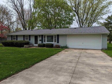 105 S Dewey St, Auburn, IN 46706 - photo 2