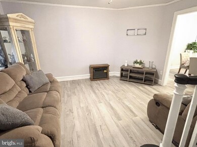 137 W Spencer Ave, Philadelphia, PA 19120 - photo 7