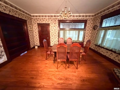 523 W 4th St, Centralia, IL 62801 - photo 4