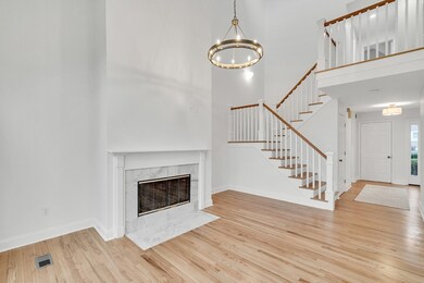 72 Bishops Forest Dr, Waltham, MA 02452 - photo 4